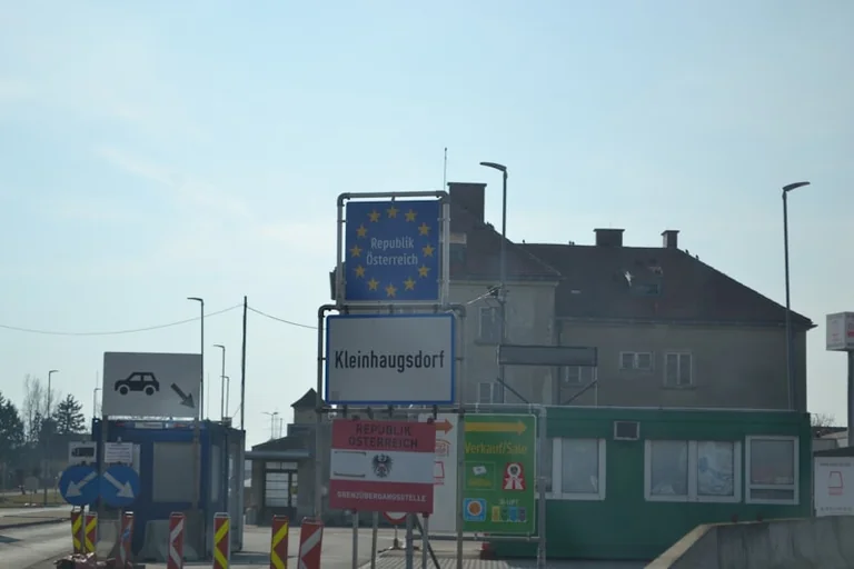 EES an Schengen-Grenzen: Das gilt für gemischte Reisegruppen
