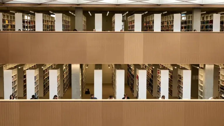 Hitze bremst Bibliotheksbesuch in Darmstadt