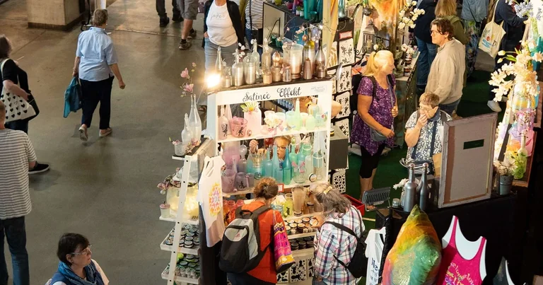 Kölner Creativ Sommer: 120 Aussteller im Stadion
