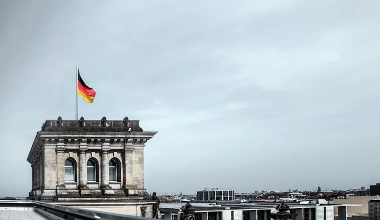 Rathausplatz Regensburg: Führung zu den Machtzentralen