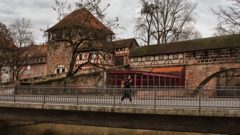 Stadt(ver)führungen: 1.000 Routen in Nürnberg und Fürth