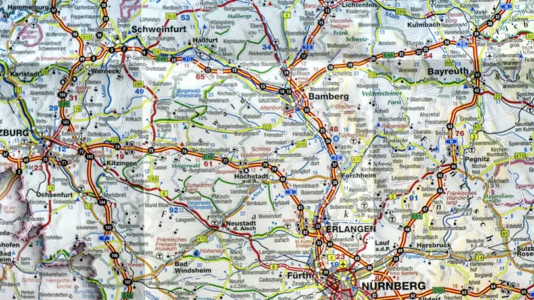 Wetterwarnungen am Samstag: Diese Karten vor Abfahrt prüfen