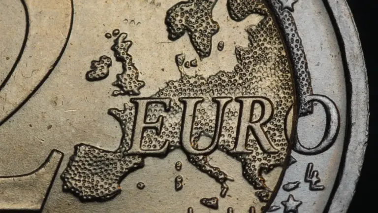 EZB-Zinsentscheid heute: Was sich für Kredite und Ersparnisse ändern kann