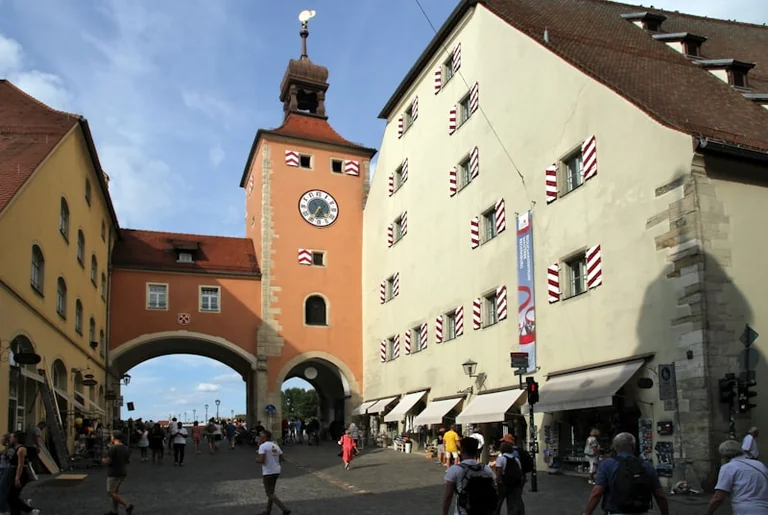 Regensburg öffnet Denkmale der Infrastruktur kostenlos