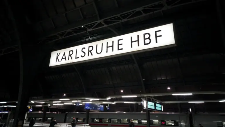 „TIME³ X !lli“: Freie Premiere in Karlsruhe am 5. September
