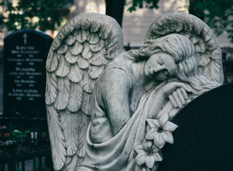 Von Verstorbenen träumen: Was Erinnerungen bedeuten können